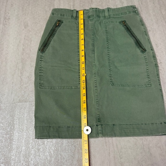 J. Crew Green Pencil Skirt Knee-Length Casual size 4 - Picture 5 of 8